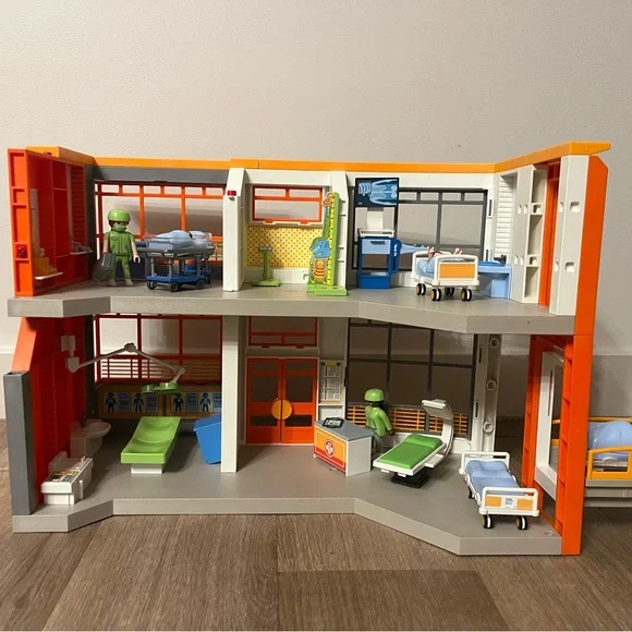 Play mobile hospital set - Picture 1 of 8